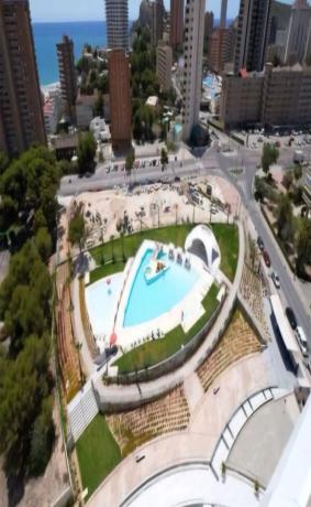 Продажа квартиры на Piso en Avenida de Benissa s/n, Playa de Poniente, Benidorm, Бенидорм
thumbnail 1