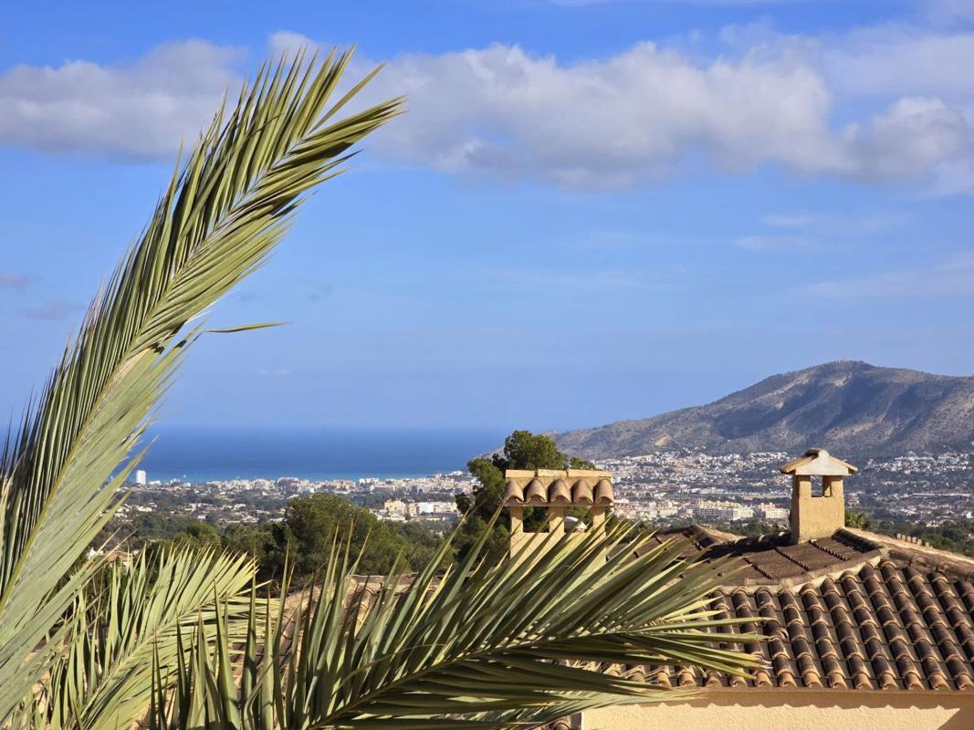 Properties for sale and rent in Spain photo 2