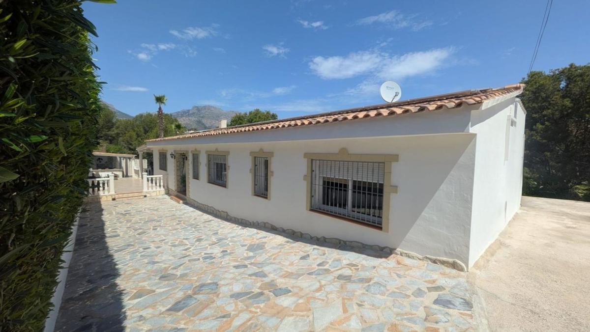 Properties for sale and rent in Spain photo 2