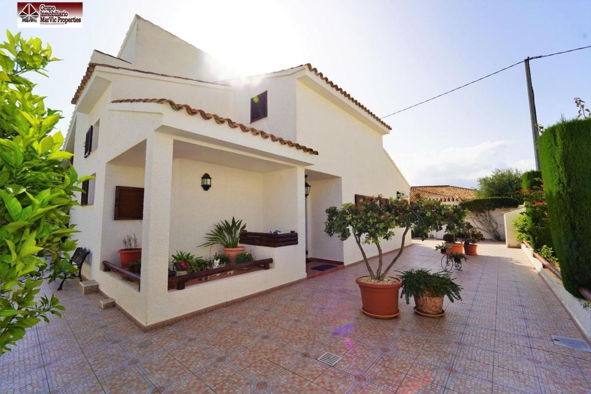 Properties for sale and rent in Spain photo 4