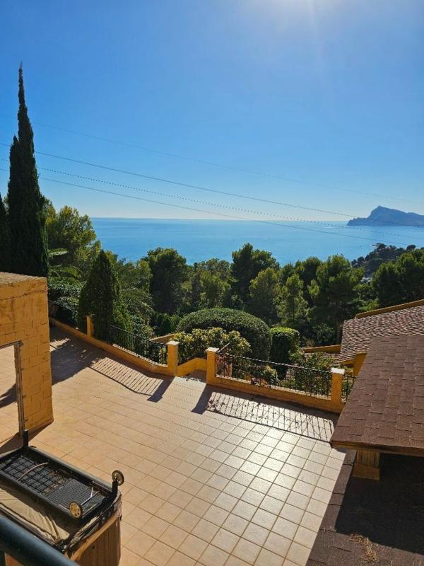 Properties for sale and rent in Spain photo 2