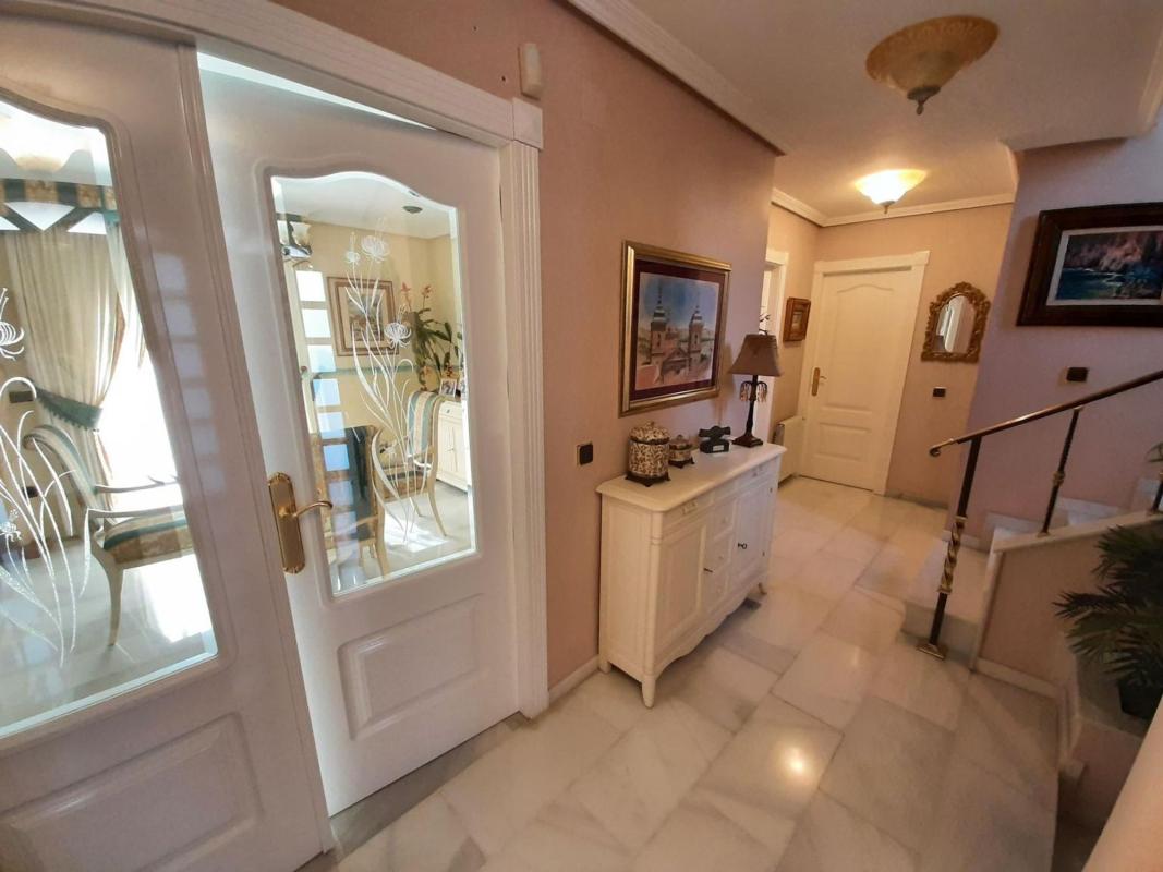 Properties for sale and rent in Spain photo 3