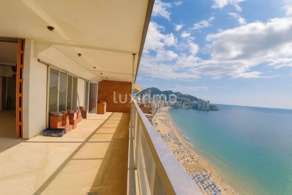 Ático en venta en Ático en Playa de Levante, Benidorm, Benidorm photo 1