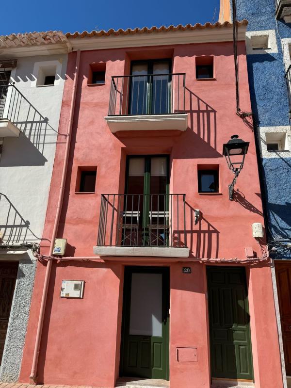 Properties for sale and rent in Spain photo 1