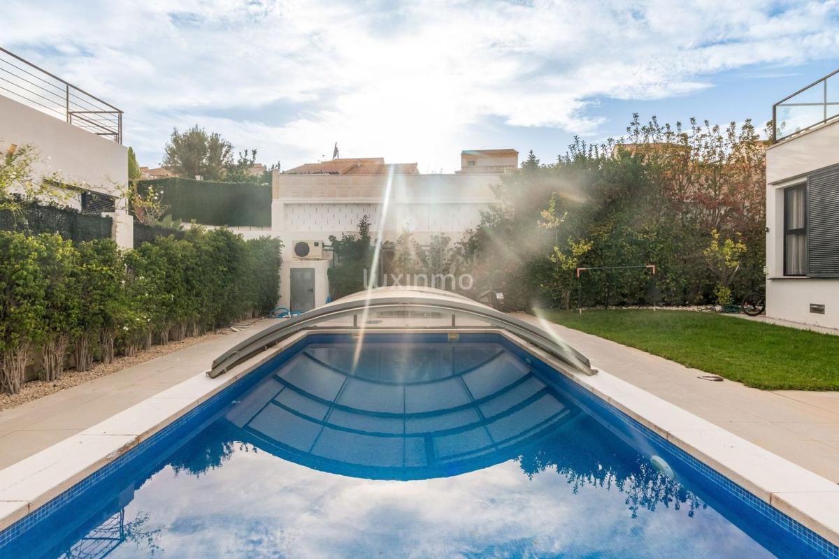 Properties for sale and rent in Spain photo 3