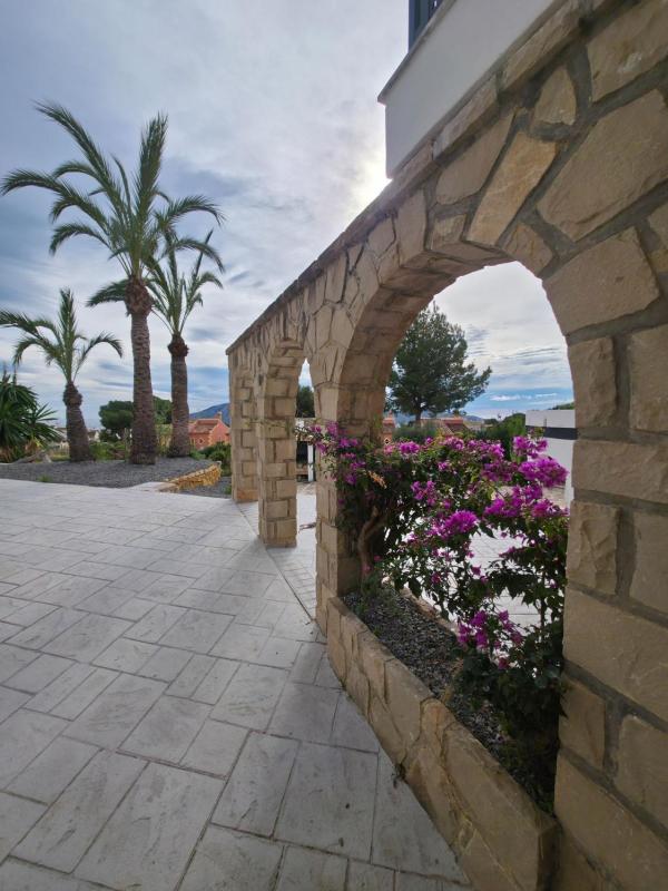 Properties for sale and rent in Spain photo 2