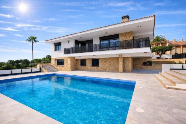 Casa o chalet independiente en Calle Carrascar de Parcent, Montebello - Nou Espai, La Nucia photo 1