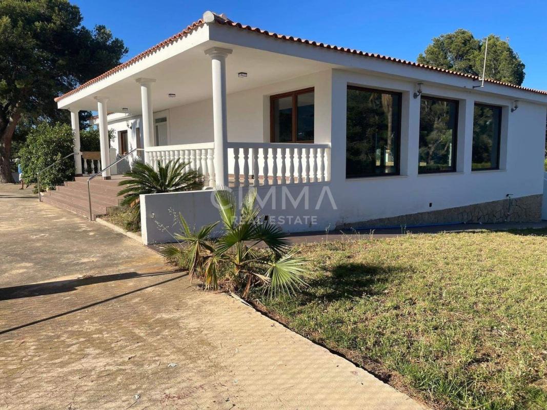 Properties for sale and rent in Spain photo 3