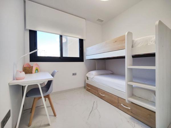 Продажа квартиры на Piso en Avenida República Argentina, 17, Playa de Poniente, Benidorm, Бенидорм
thumbnail 2