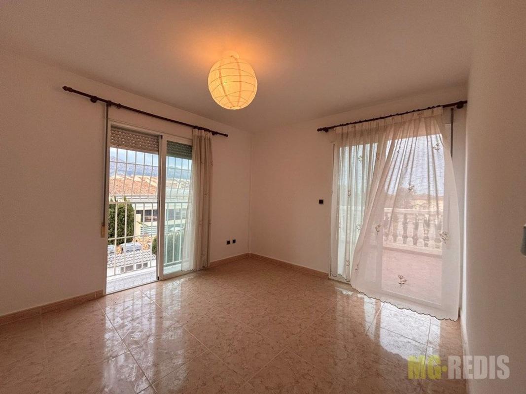 Properties for sale and rent in Spain photo 4