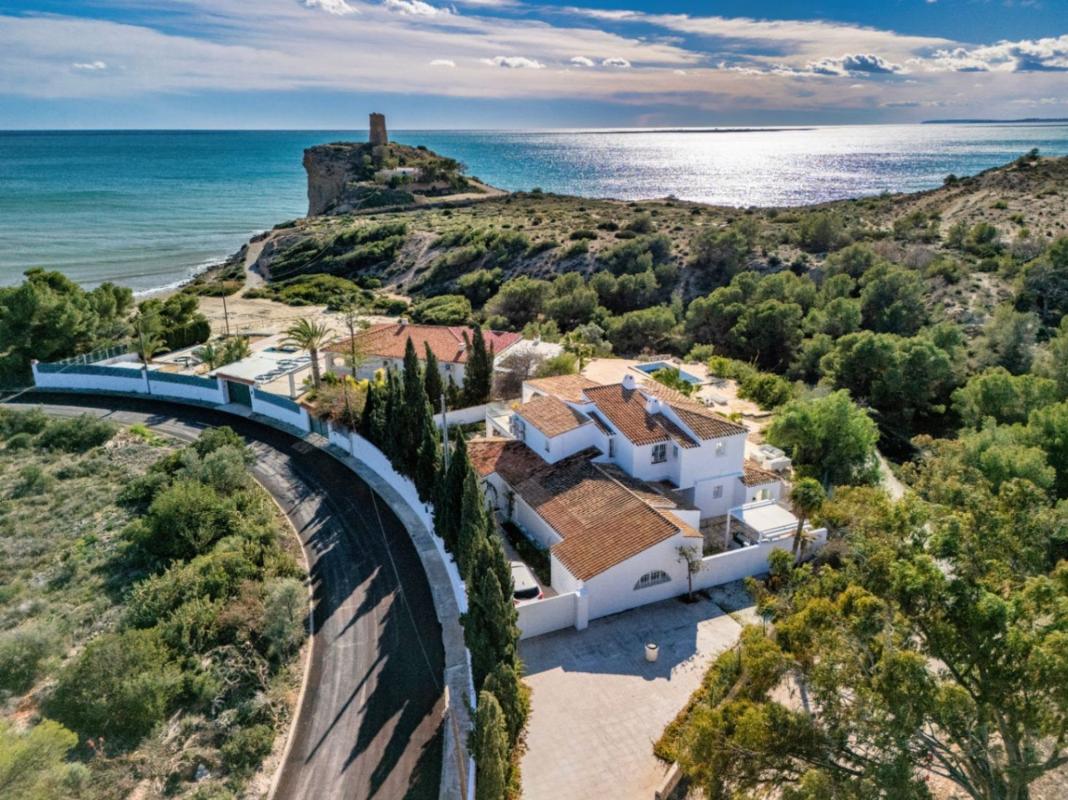 Properties for sale and rent in Spain photo 2