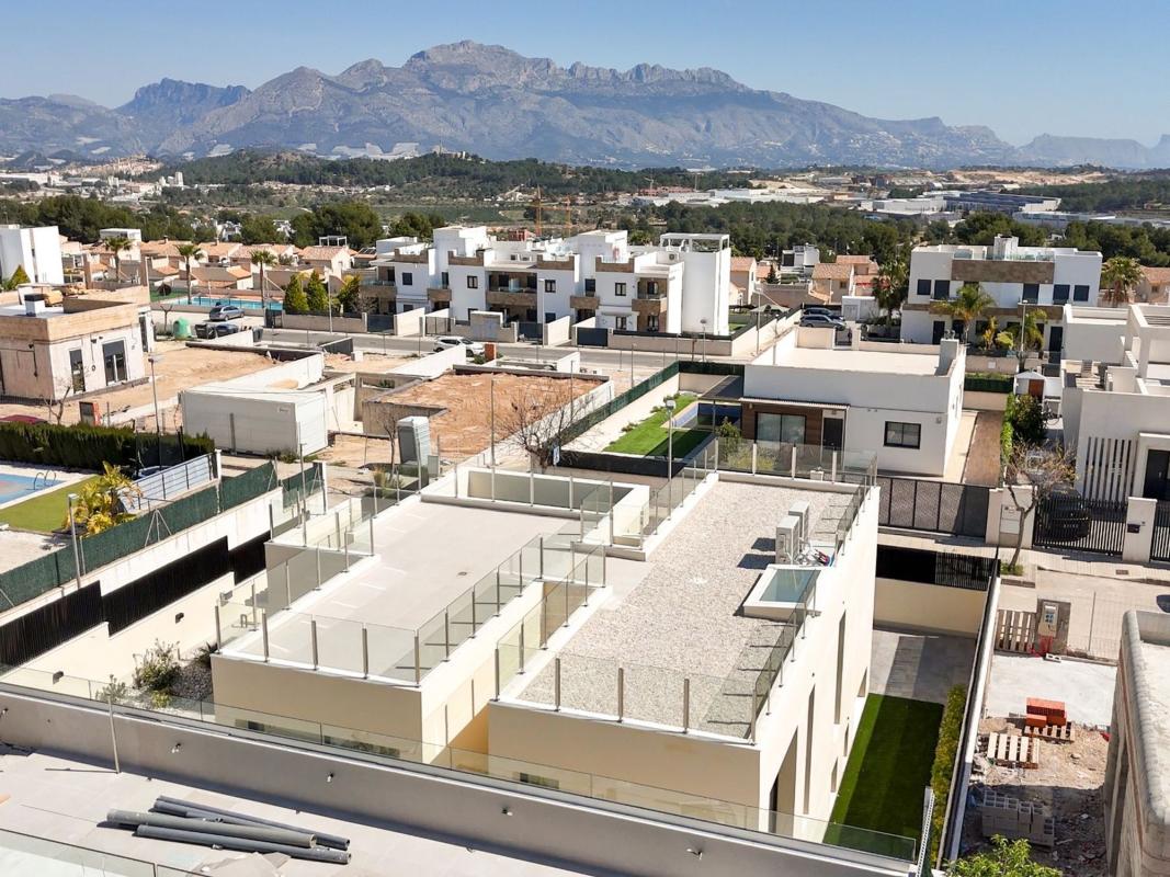 Properties for sale and rent in Spain photo 2
