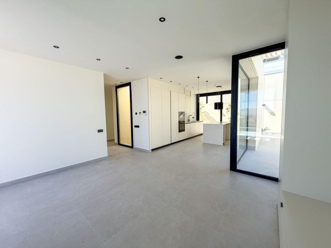 Properties for sale and rent in Spain photo 5