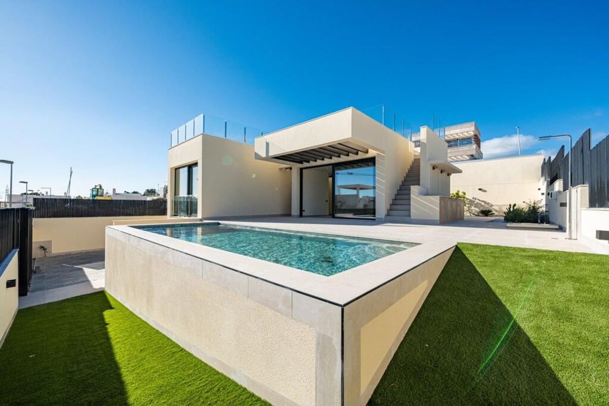 Properties for sale and rent in Spain photo 3