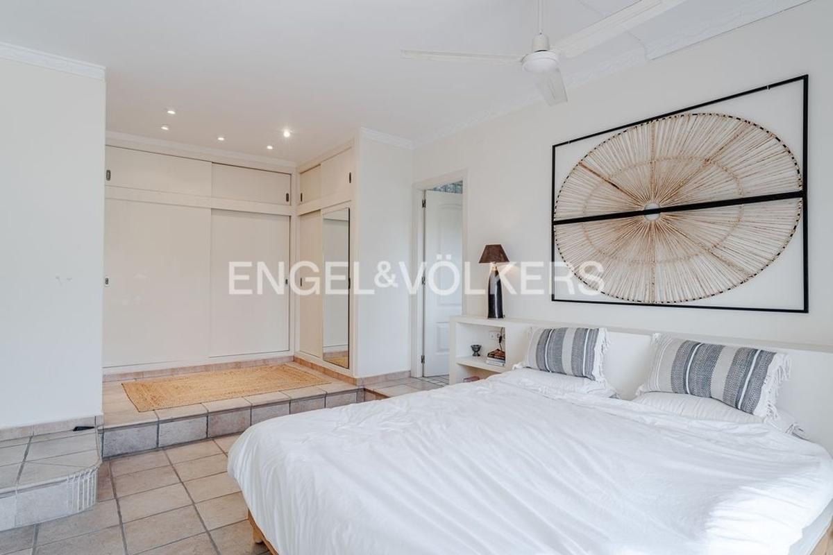 Properties for sale and rent in Spain photo 3