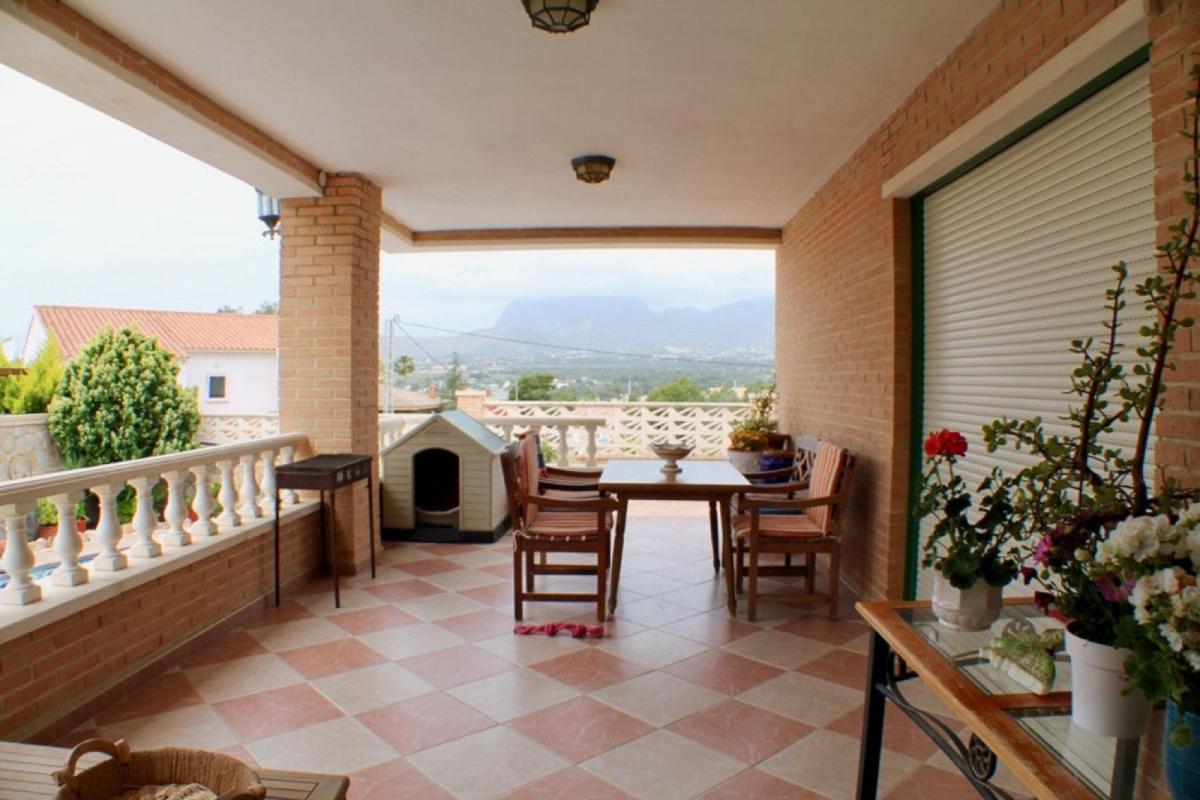 Properties for sale and rent in Spain photo 3