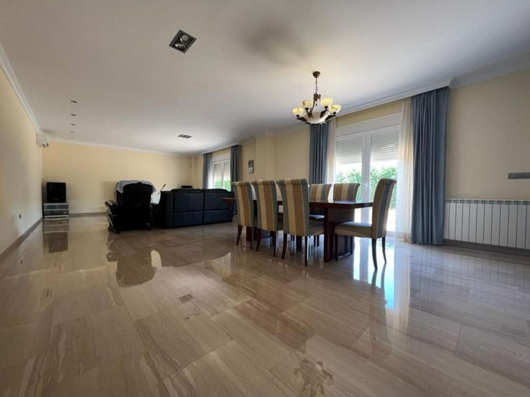 Properties for sale and rent in Spain photo 4