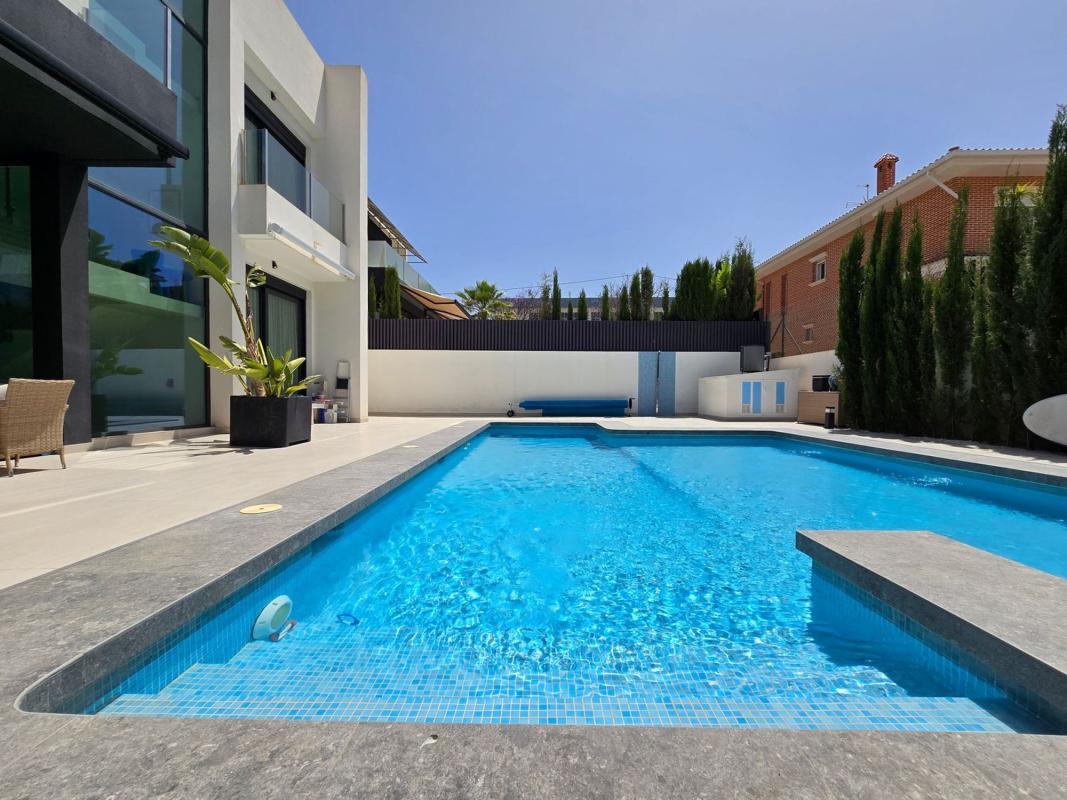 Properties for sale and rent in Spain photo 5