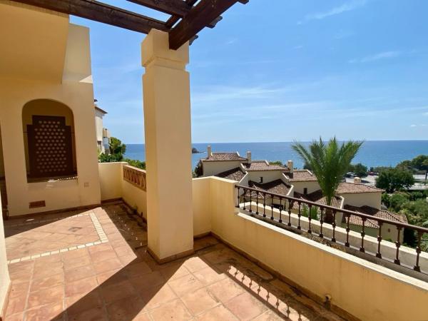 Продажа квартиры на Piso en Zona de Mascarat, Altea, Алтея
photo 1
