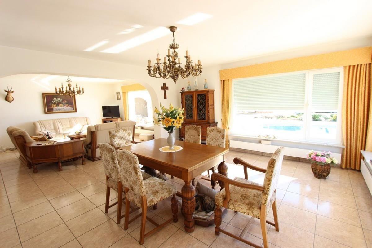 Properties for sale and rent in Spain photo 2