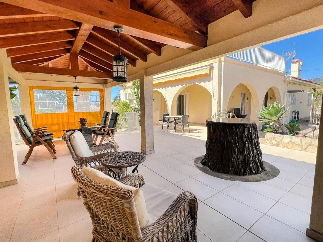 Properties for sale and rent in Spain photo 3
