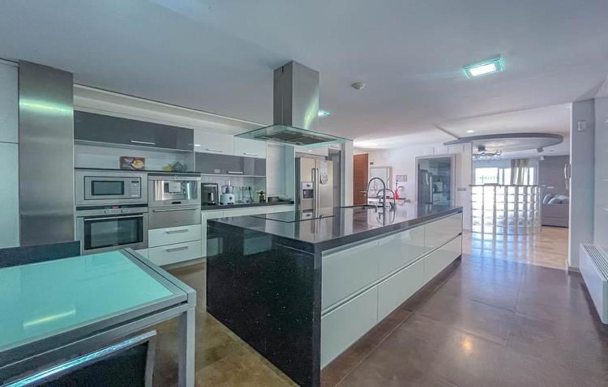 Properties for sale and rent in Spain photo 4