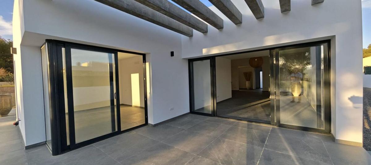 Properties for sale and rent in Spain photo 3