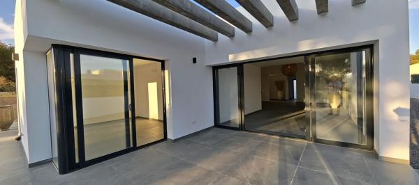 Casa o chalet independiente en Calle Oslo, El Tossal-Bello Horizonte, La Nucia thumbnail 2