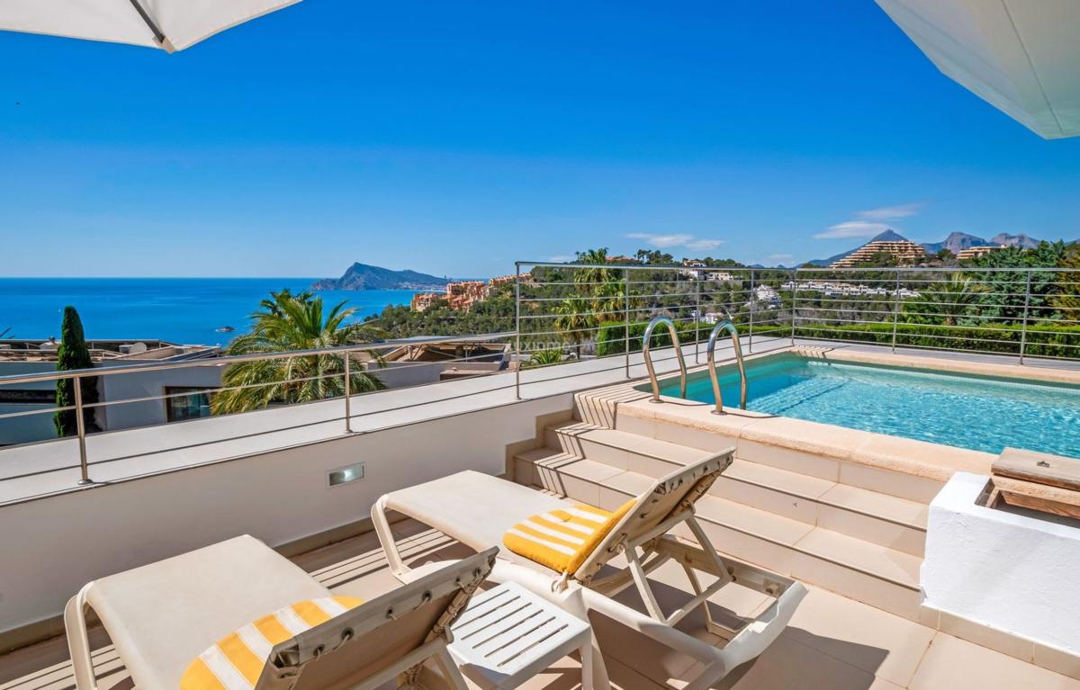 Properties for sale and rent in Spain photo 1
