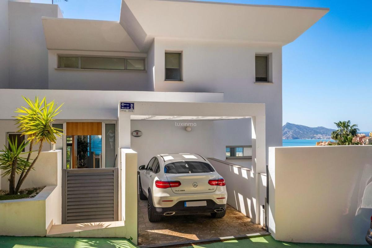 Properties for sale and rent in Spain photo 2