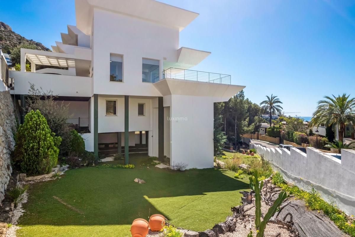 Properties for sale and rent in Spain photo 3