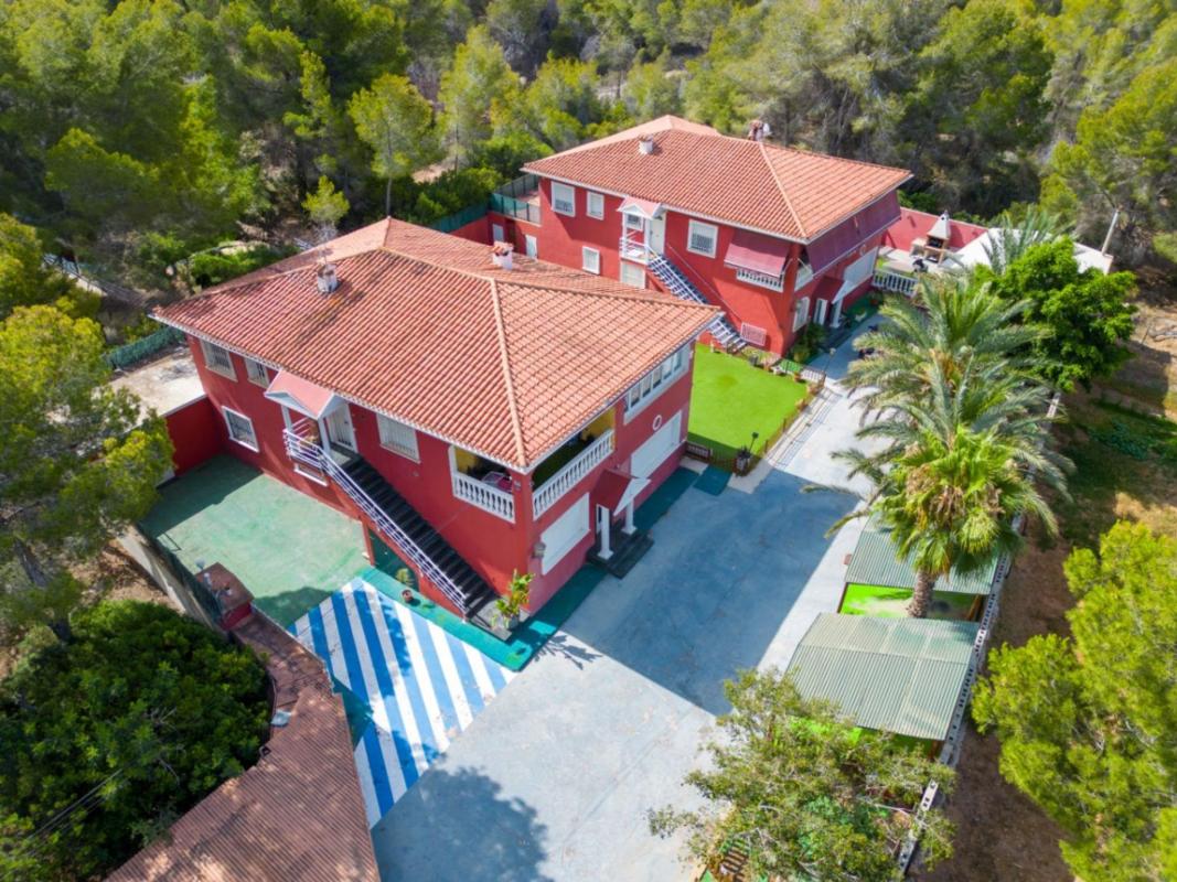 Properties for sale and rent in Spain photo 4
