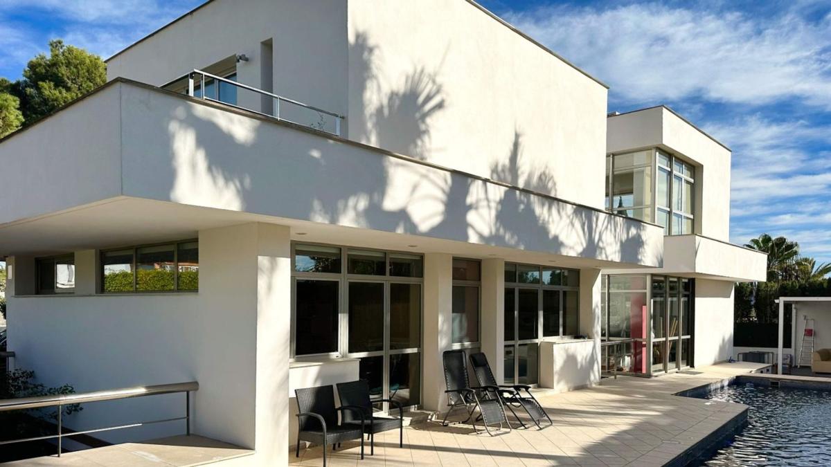 Properties for sale and rent in Spain photo 4