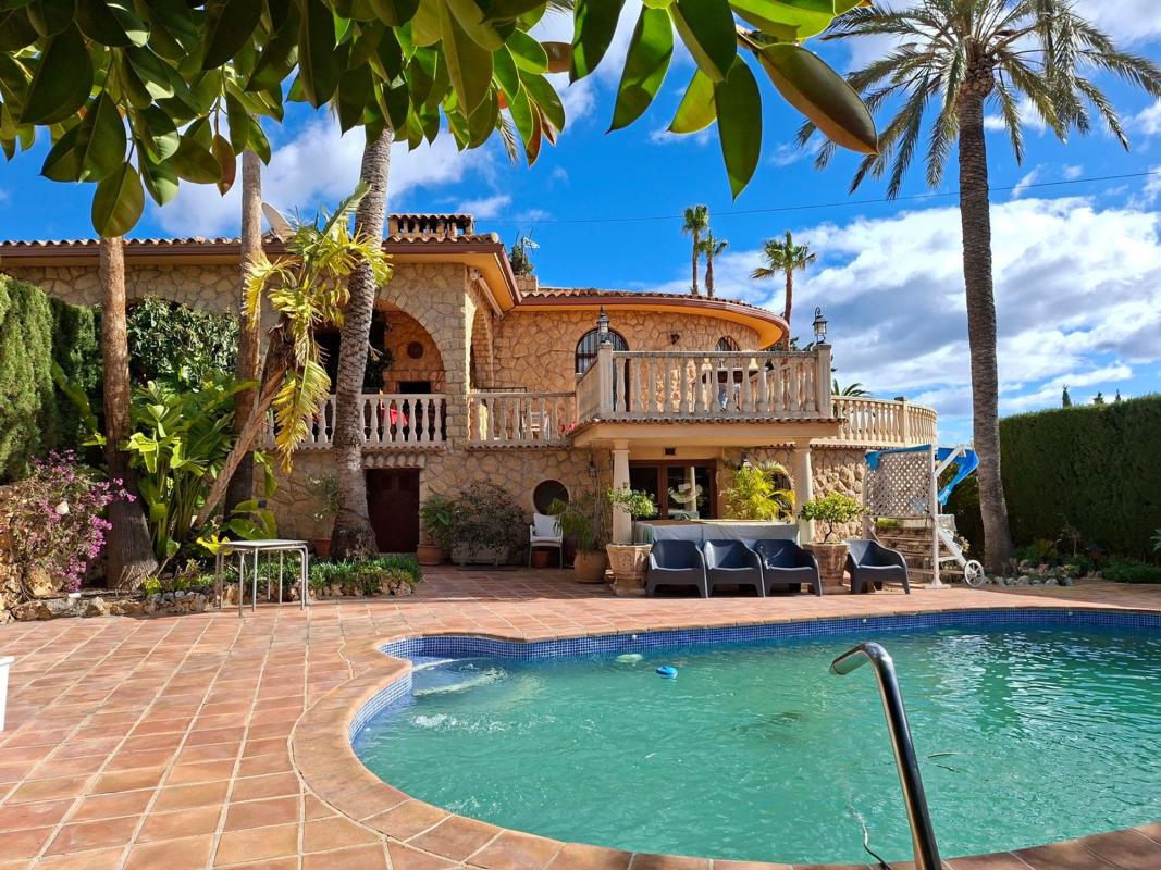 Properties for sale and rent in Spain photo 3
