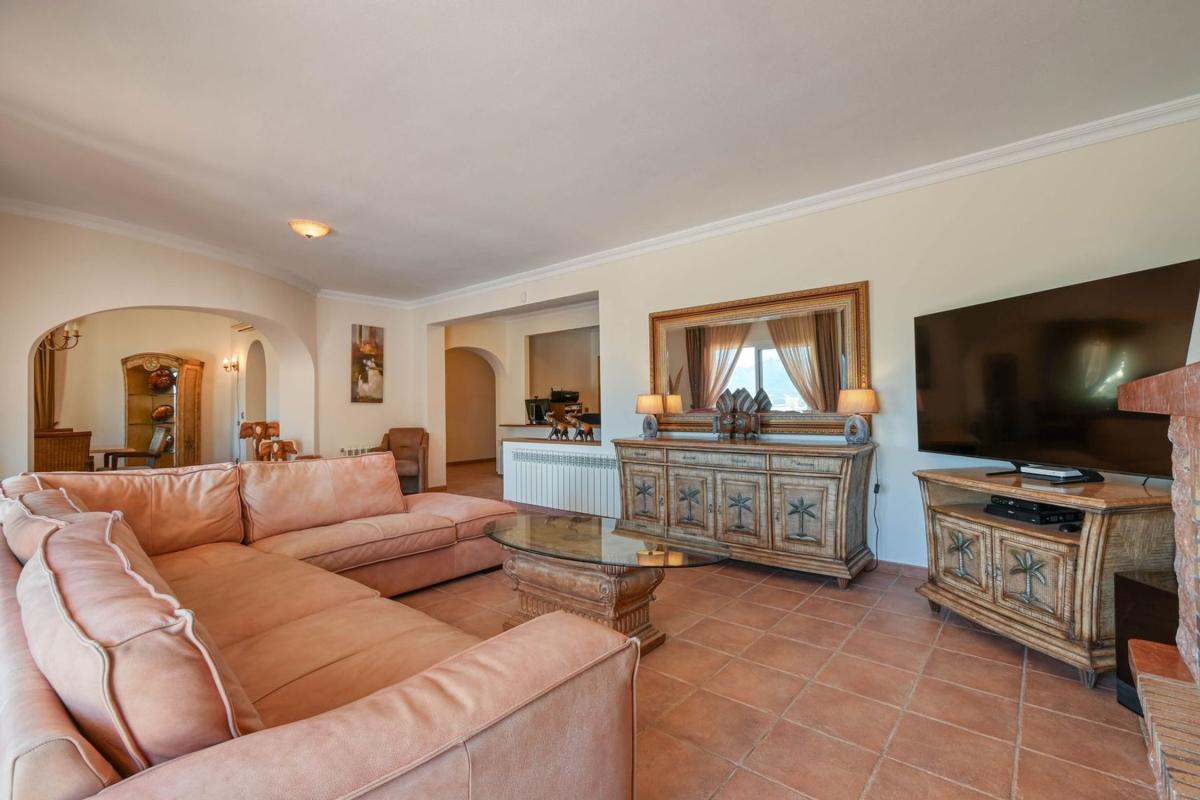 Properties for sale and rent in Spain photo 5