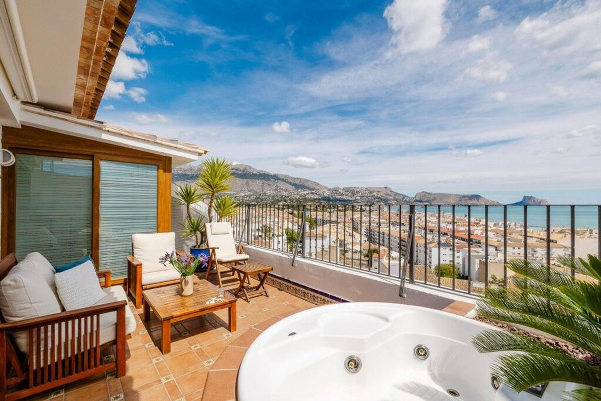 Properties for sale and rent in Spain photo 2