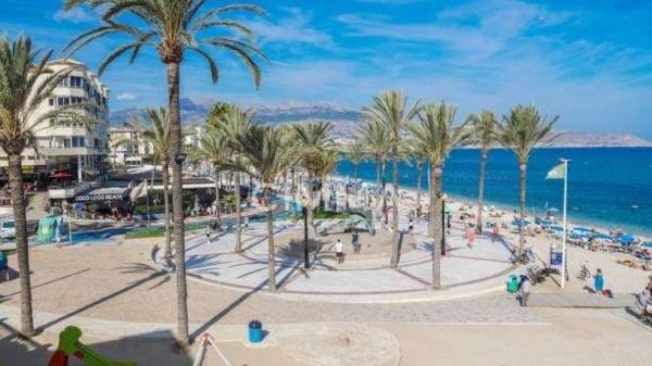 Building Residential of 5000m2 for sale in Alfaz del Pi photo 1