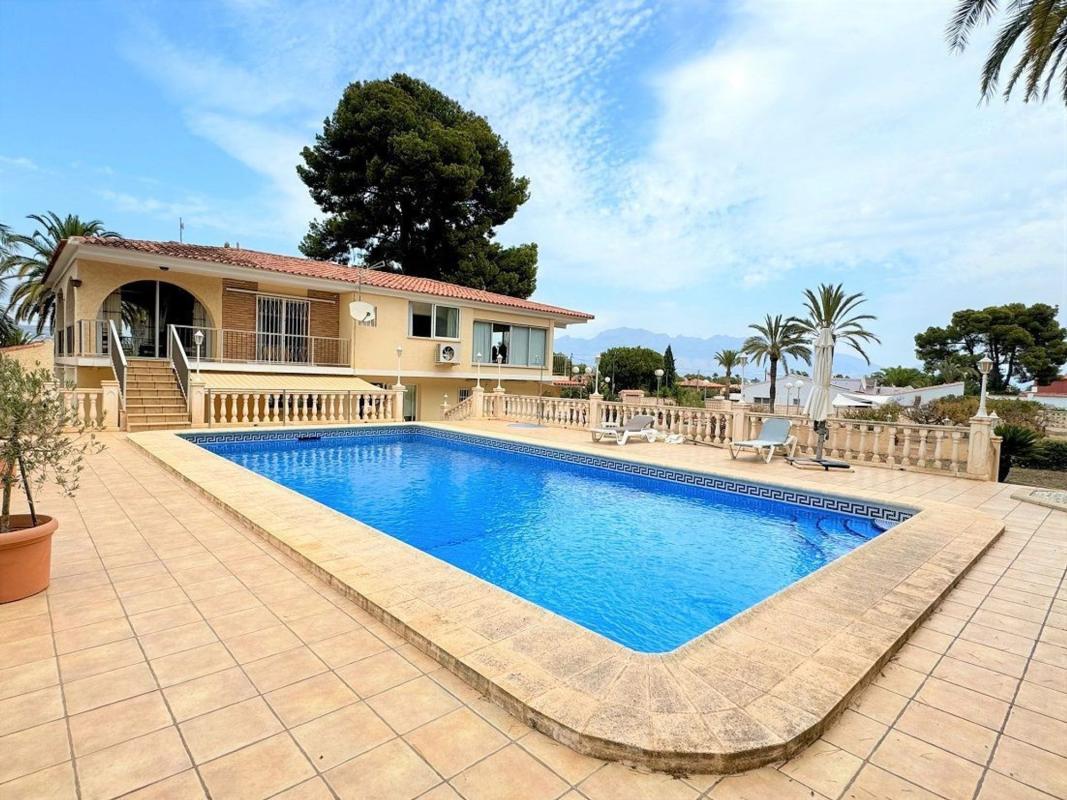 Propiedades en venta y alquiler en España photo 3