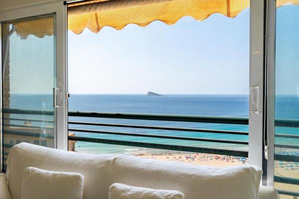 Продажа квартиры на Piso en Calle L'Alfas del Pi, Playa de Poniente, Benidorm, Бенидорм
photo 1