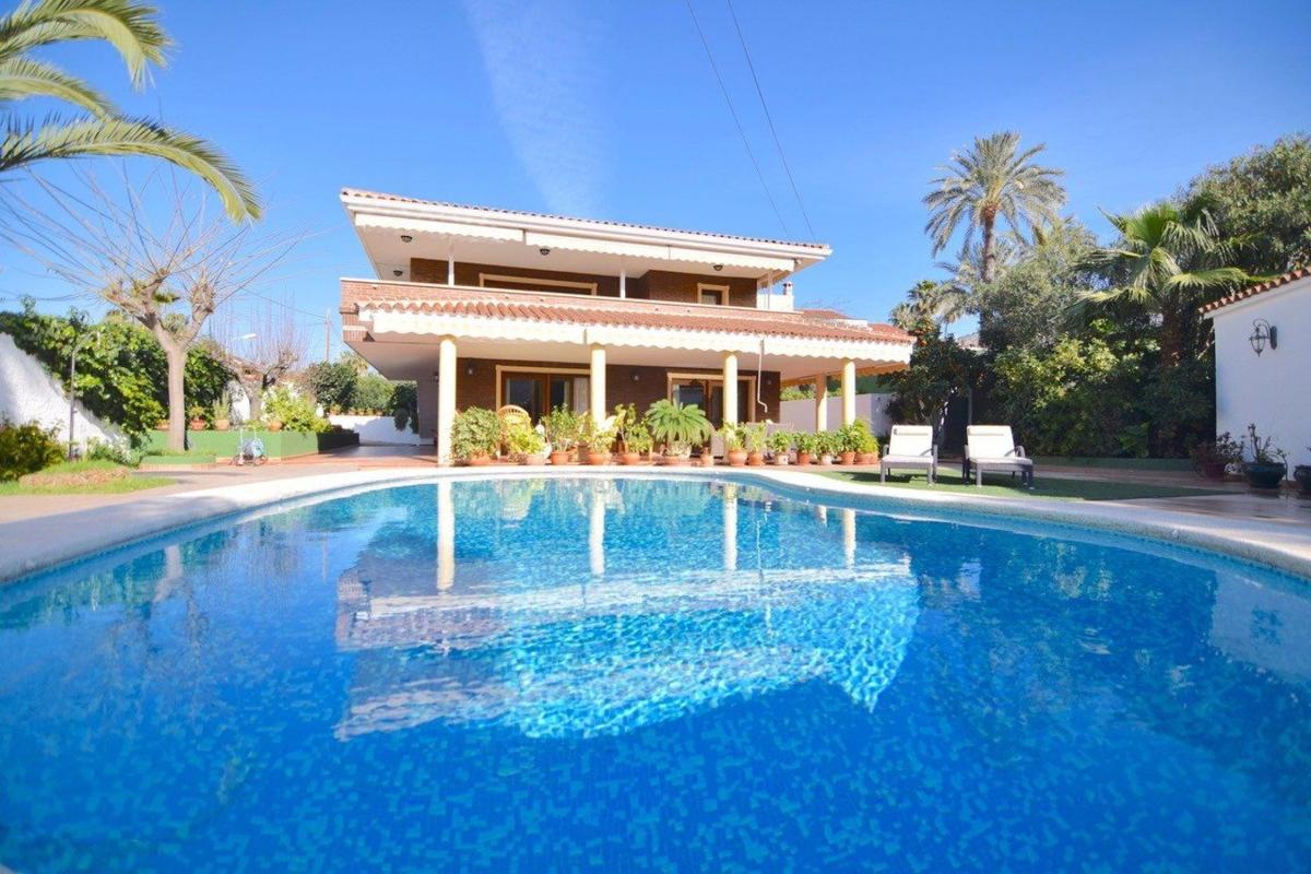 Properties for sale and rent in Spain photo 1