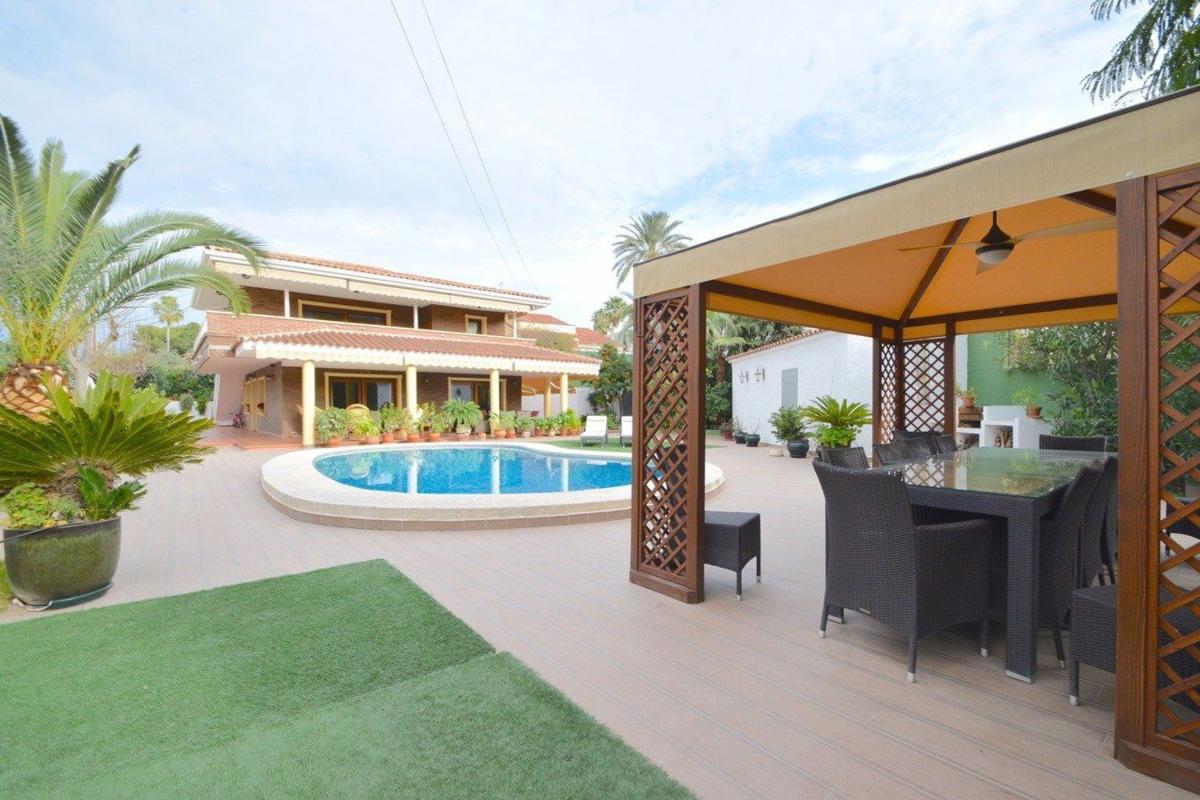 Properties for sale and rent in Spain photo 5
