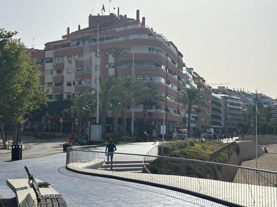 Działka na sprzedaż w Benidorm, Alicante photo 1
