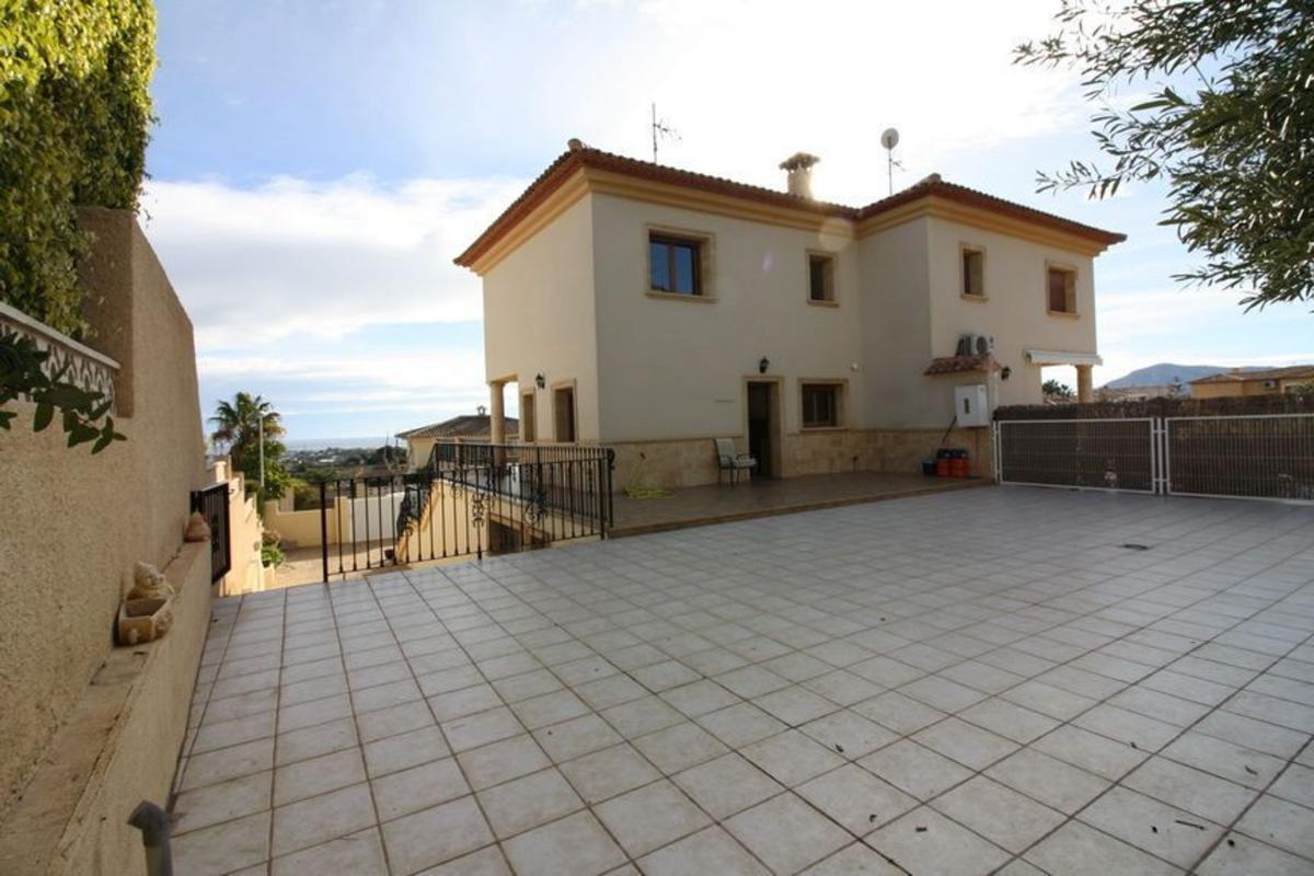 Properties for sale and rent in Spain photo 4