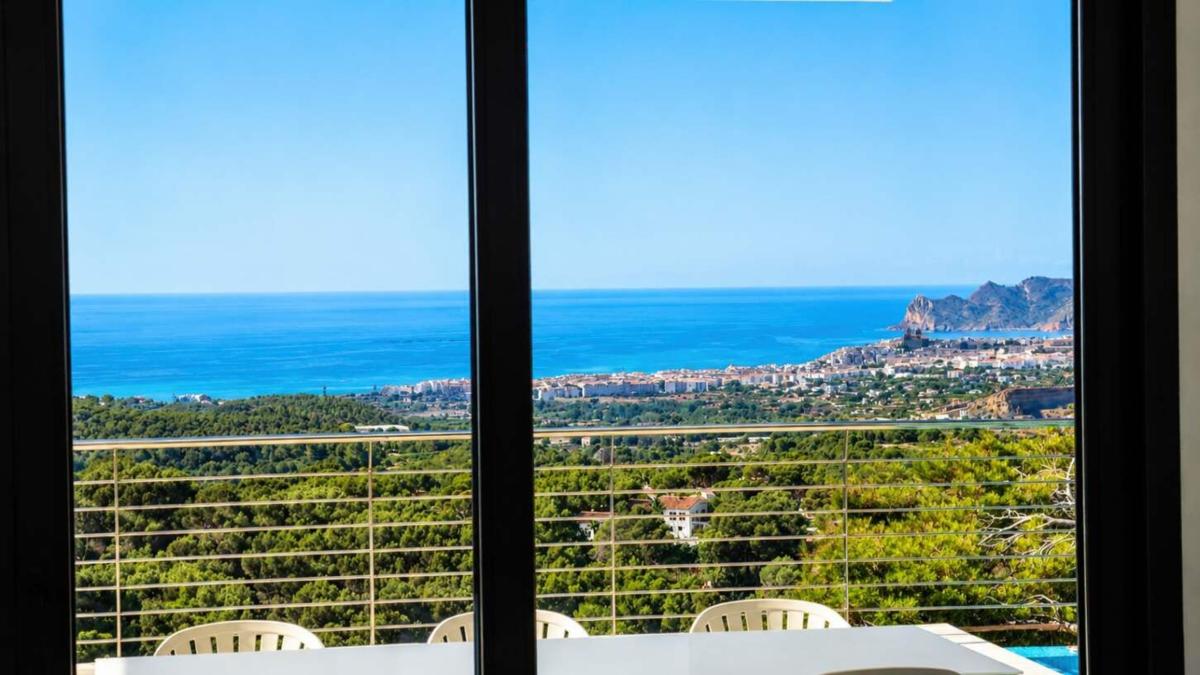 Properties for sale and rent in Spain photo 2
