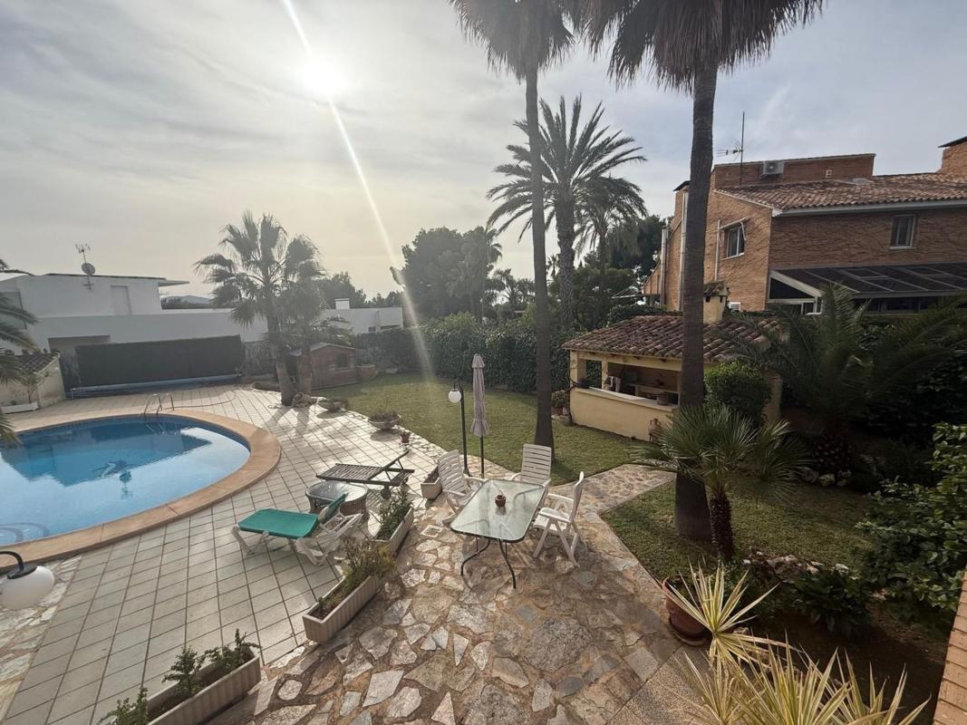 Properties for sale and rent in Spain photo 2