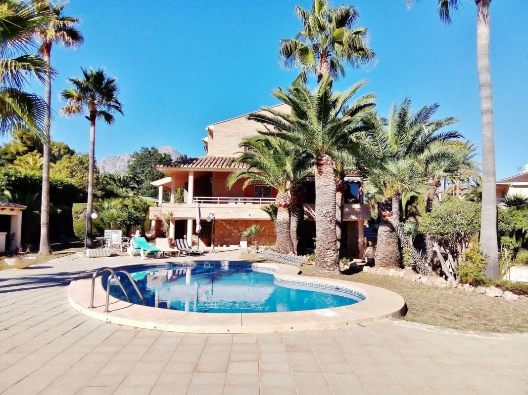 Properties for sale and rent in Spain photo 1