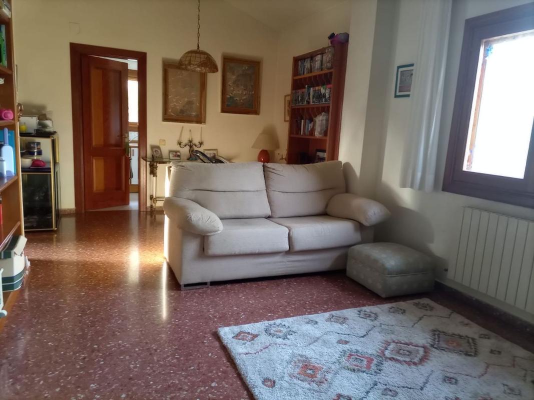 Properties for sale and rent in Spain photo 5