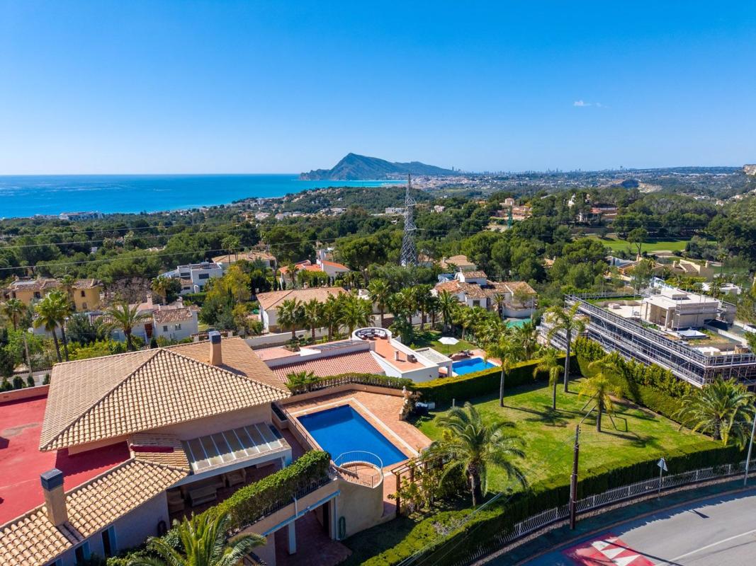 Properties for sale and rent in Spain photo 5