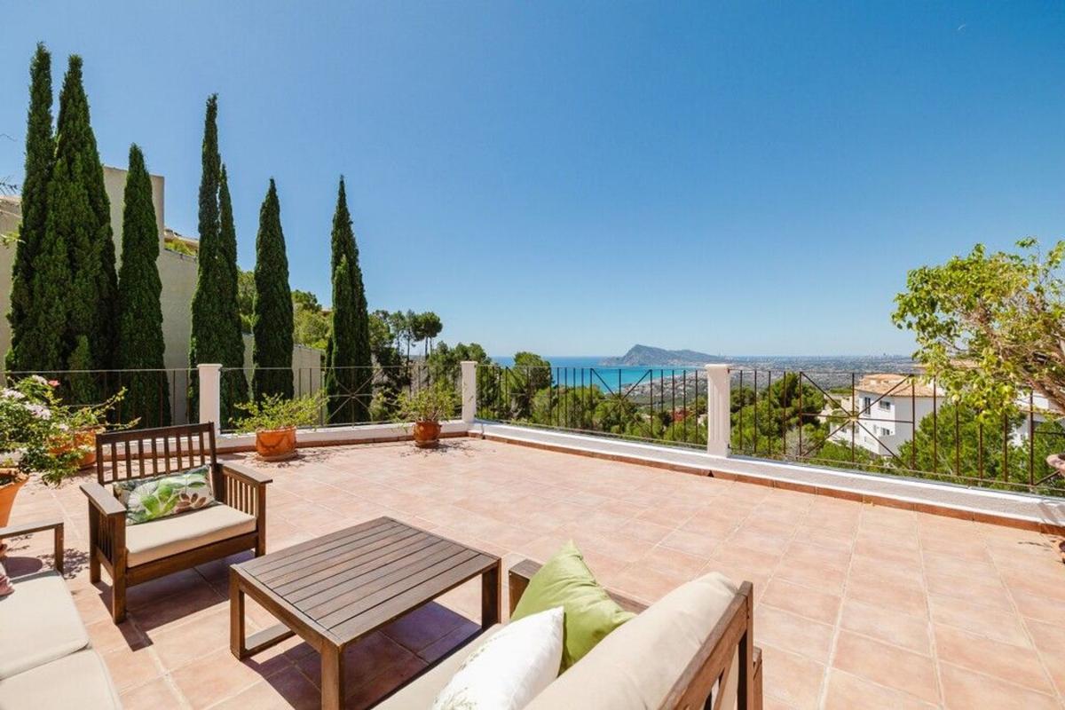 Properties for sale and rent in Spain photo 5
