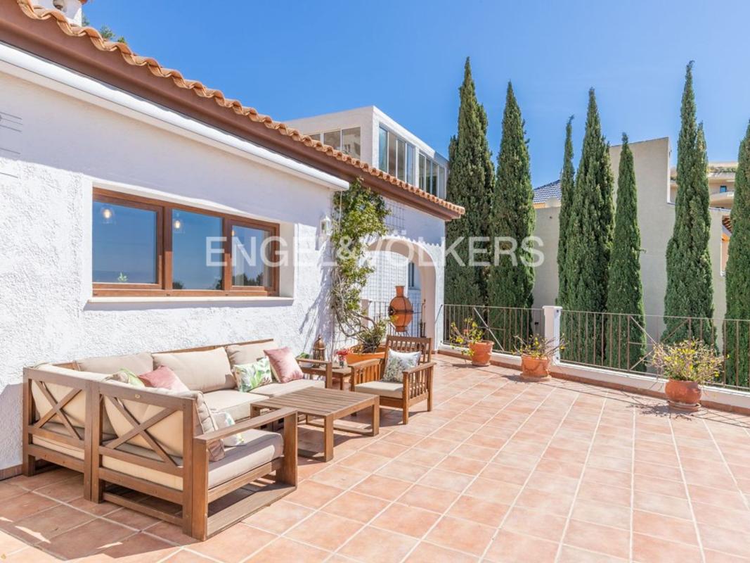 Properties for sale and rent in Spain photo 5